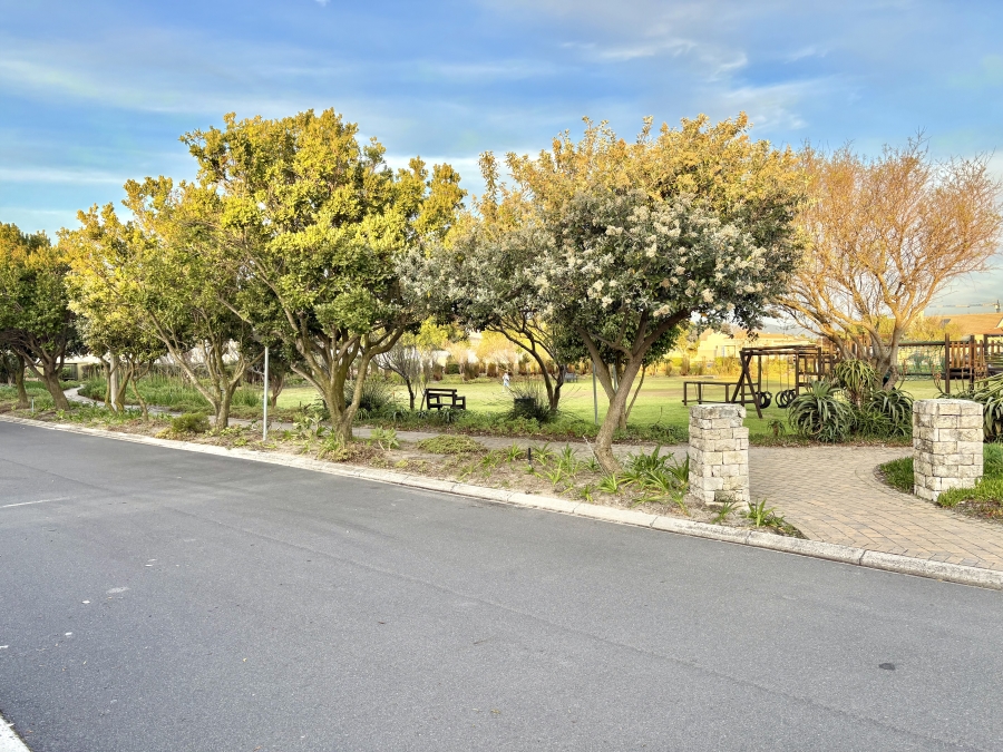 To Let 3 Bedroom Property for Rent in Sunningdale Western Cape